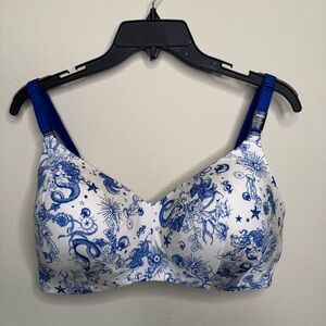 Torrid - lightly lined wire free - 38DD